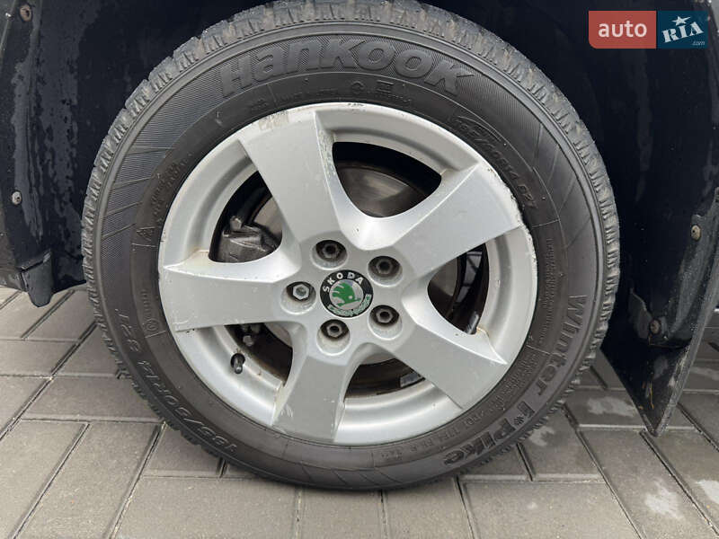 Хэтчбек Skoda Fabia 2008 в Днепре