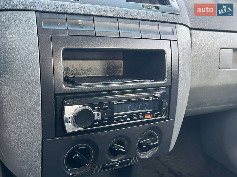 Універсал Skoda Fabia 2003 в Львові