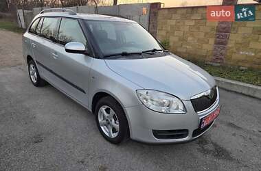 Універсал Skoda Fabia 2009 в Кам'янському