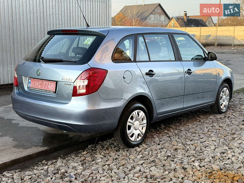 Універсал Skoda Fabia 2011 в Луцьку