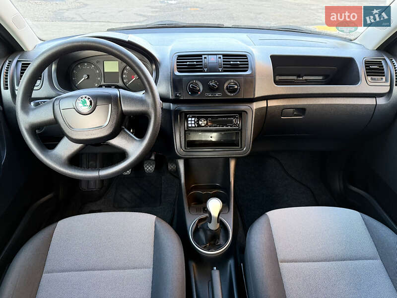 Універсал Skoda Fabia 2011 в Луцьку
