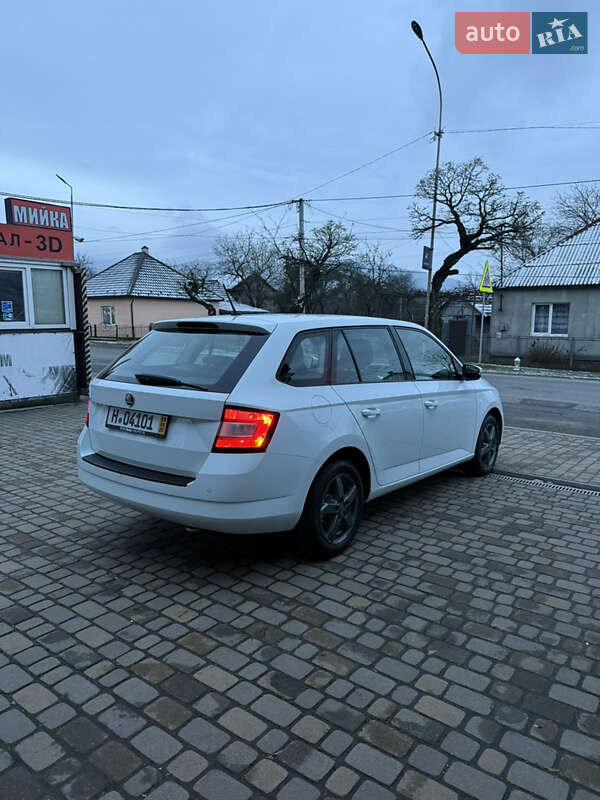 Універсал Skoda Fabia 2015 в Сваляві