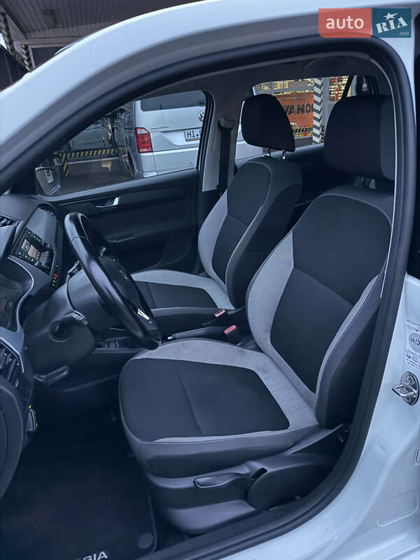 Універсал Skoda Fabia 2015 в Сваляві
