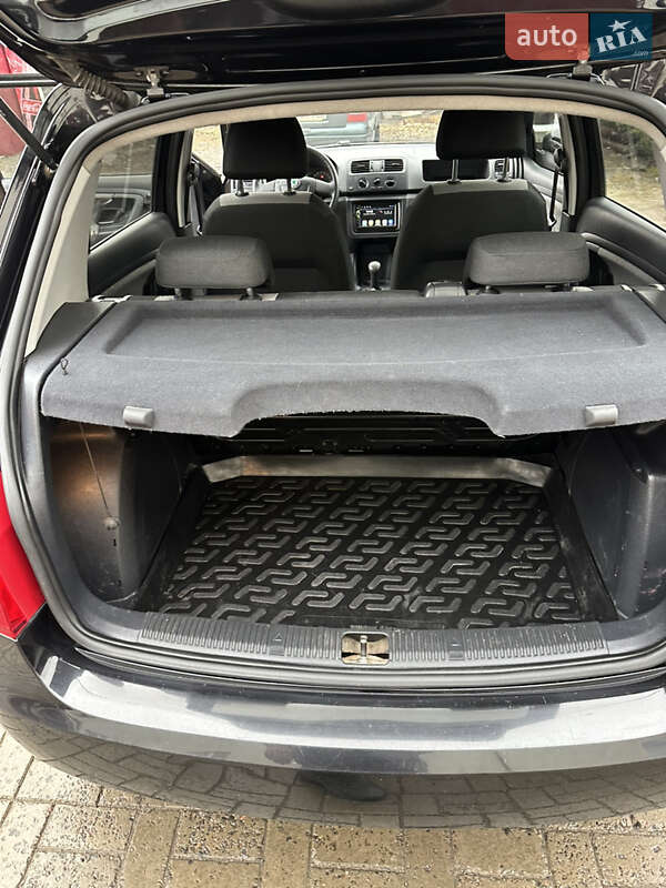 Хэтчбек Skoda Fabia 2011 в Харькове