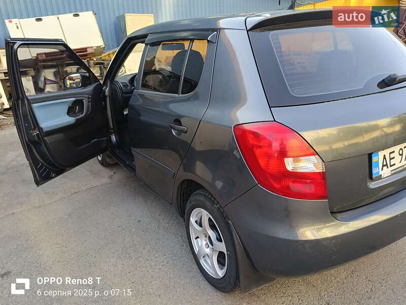 Хэтчбек Skoda Fabia 2008 в Днепре