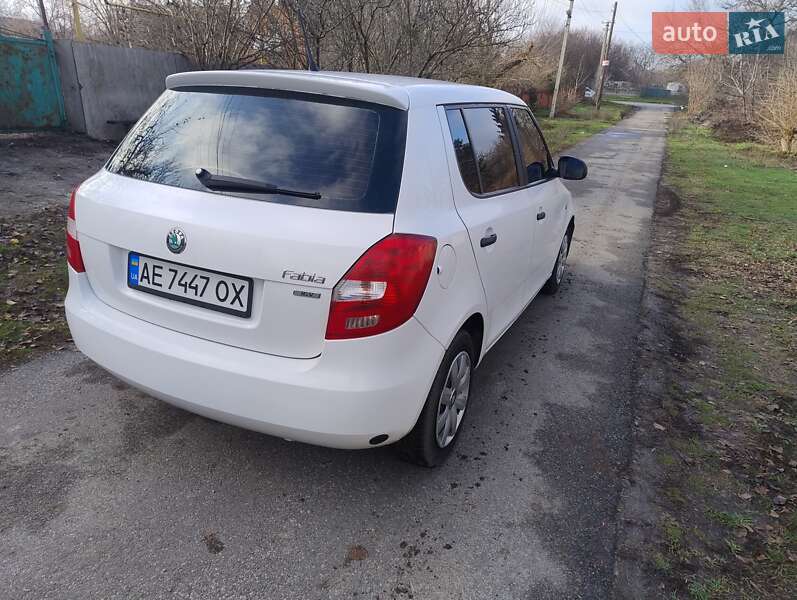 Хетчбек Skoda Fabia 2012 в Новомосковську фото 3 Хетчбек Skoda Fabia 2012 в Новомосковську
