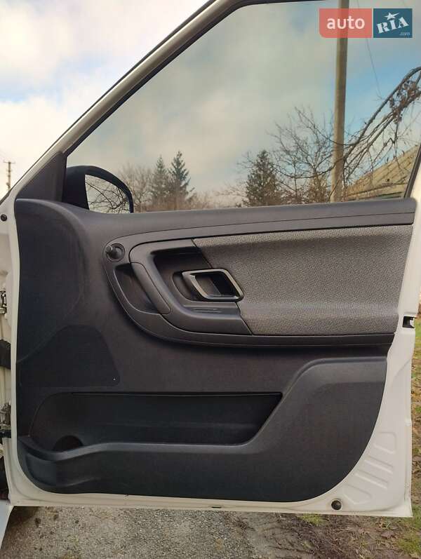 Хетчбек Skoda Fabia 2012 в Новомосковську фото 10 Хетчбек Skoda Fabia 2012 в Новомосковську