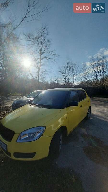 Хетчбек Skoda Fabia 2008 в Дніпрі