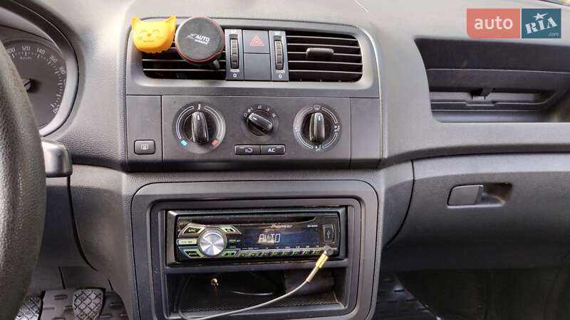 Хетчбек Skoda Fabia 2012 в Києві