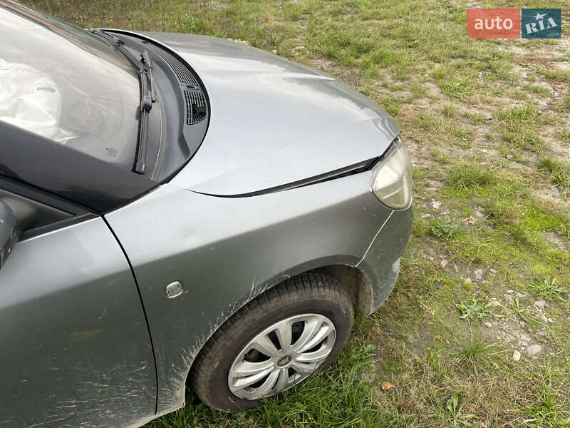 Хетчбек Skoda Fabia 2012 в Виноградові