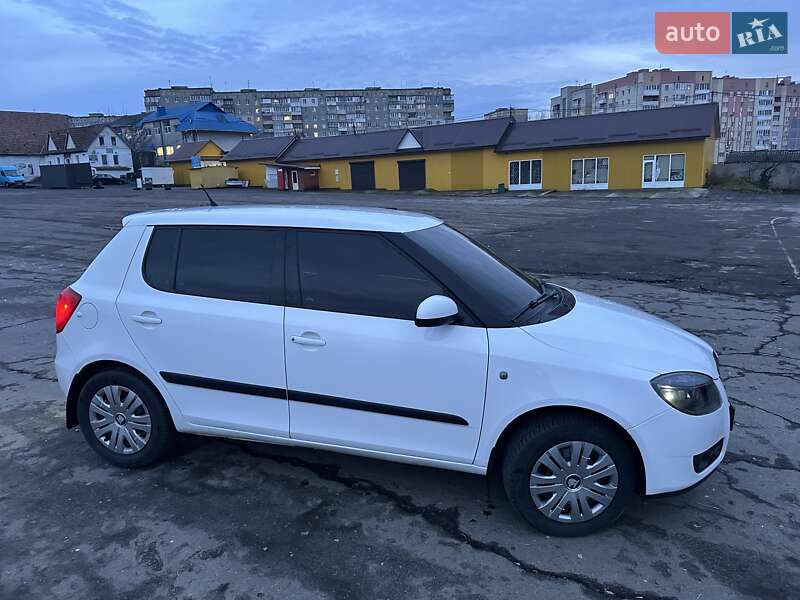 Хетчбек Skoda Fabia 2009 в Рівному