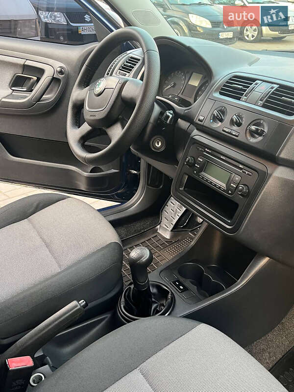 Хэтчбек Skoda Fabia 2012 в Кривом Роге