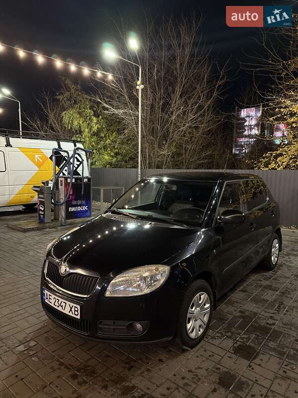 Хэтчбек Skoda Fabia 2008 в Днепре