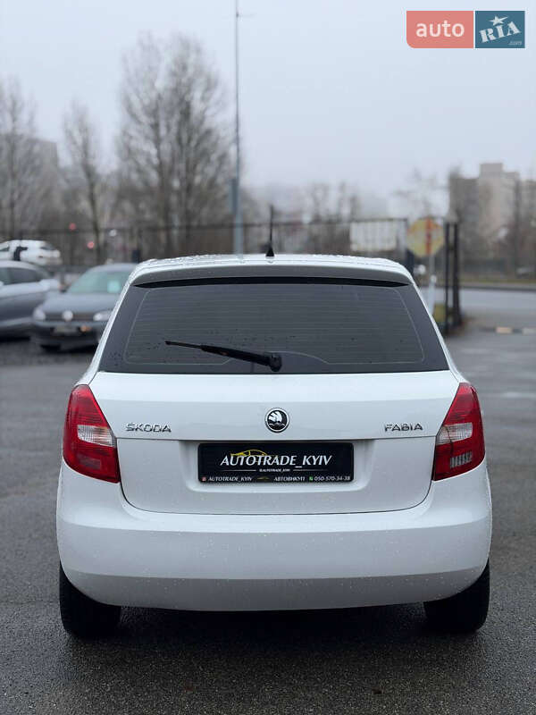Хэтчбек Skoda Fabia 2014 в Киеве