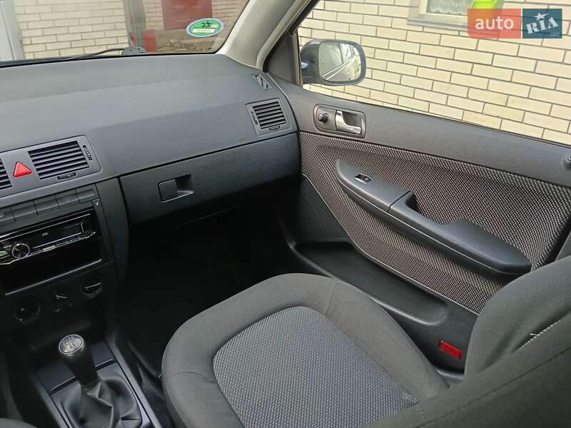 Универсал Skoda Fabia 2004 в Виннице