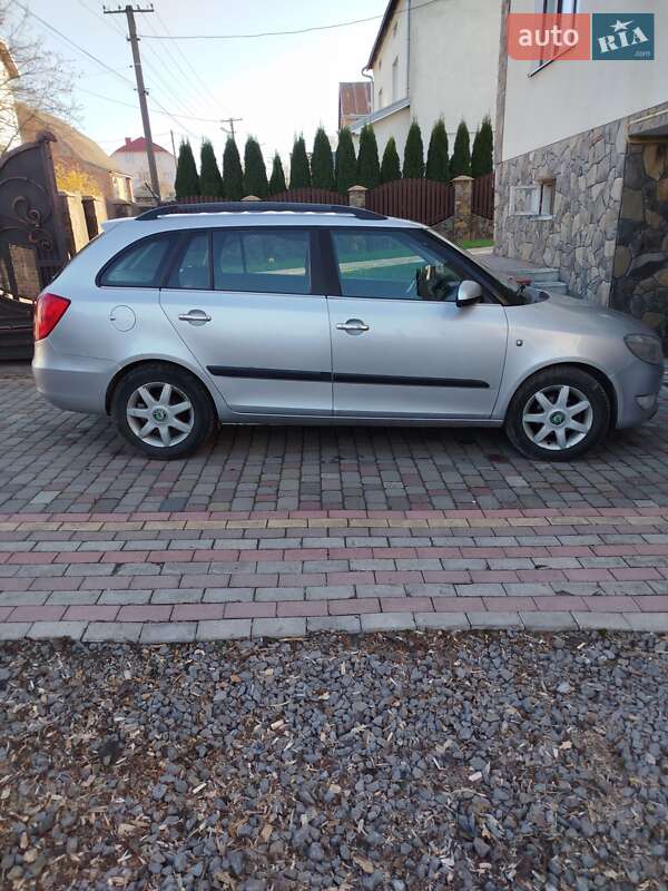 Універсал Skoda Fabia 2011 в Львові