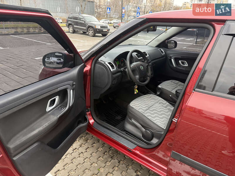 Хетчбек Skoda Fabia 2008 в Києві