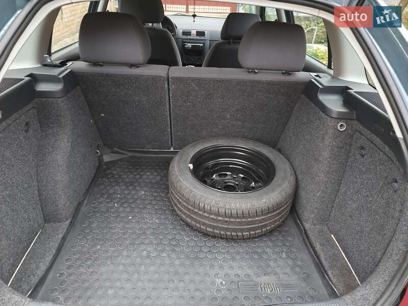 Універсал Skoda Fabia 2003 в Кропивницькому