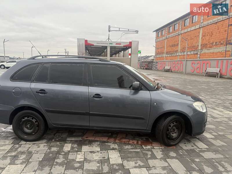 Универсал Skoda Fabia 2009 в Хусте