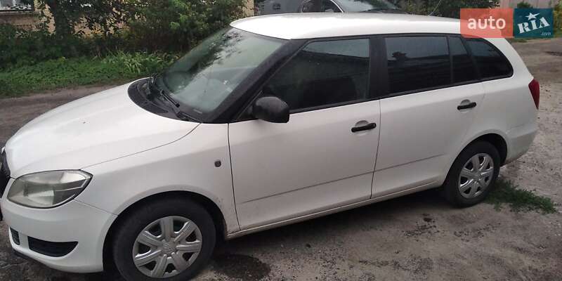 Універсал Skoda Fabia 2014 в Мошнах