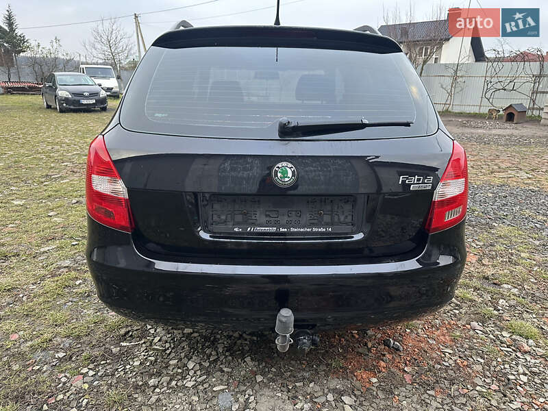 Универсал Skoda Fabia 2010 в Киверцах