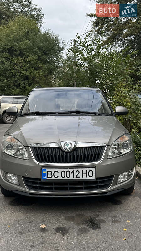 Універсал Skoda Fabia 2011 в Львові