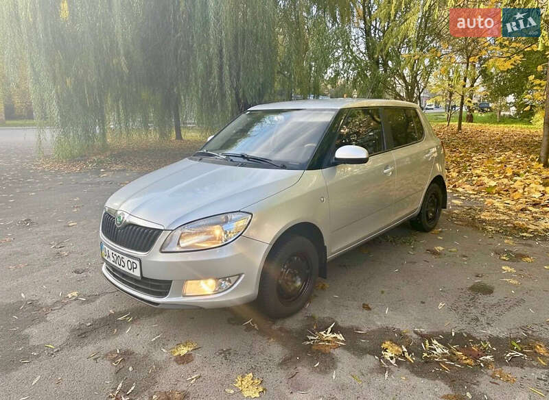 Хетчбек Skoda Fabia 2011 в Києві