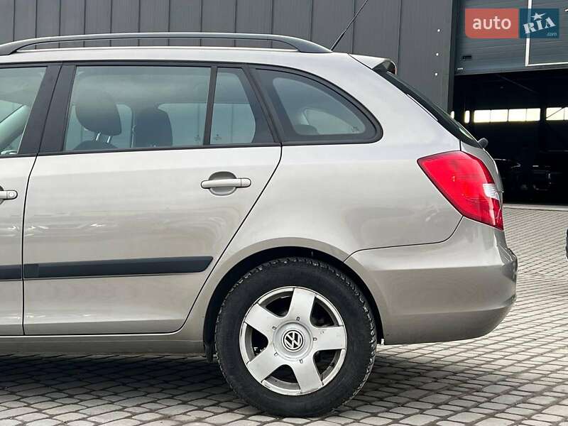 Універсал Skoda Fabia 2010 в Львові