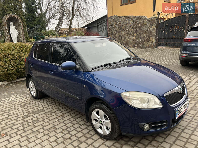 Хэтчбек Skoda Fabia 2007 в Львове