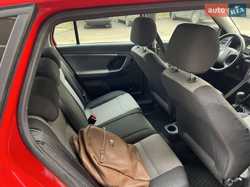Універсал Skoda Fabia 2010 в Чернівцях фото 5 Універсал Skoda Fabia 2010 в Чернівцях