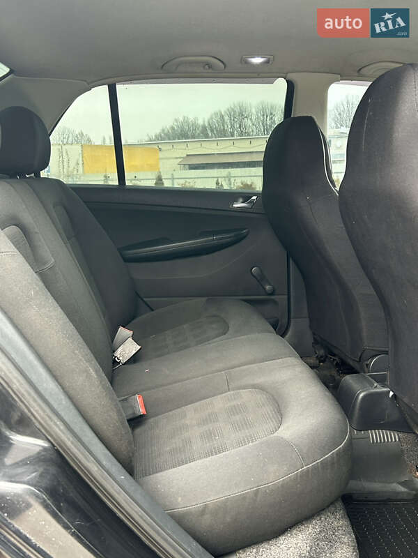 Седан Skoda Fabia 2004 в Вапнярці