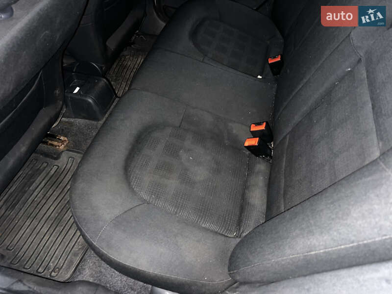 Седан Skoda Fabia 2007 в Києві