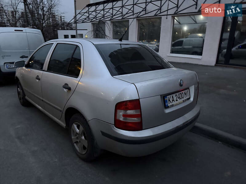 Седан Skoda Fabia 2007 в Києві