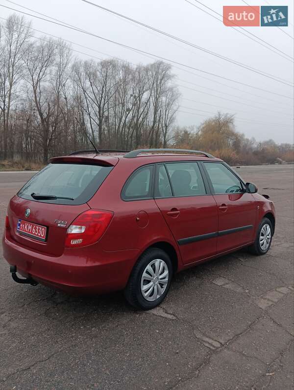 Универсал Skoda Fabia 2010 в Полтаве