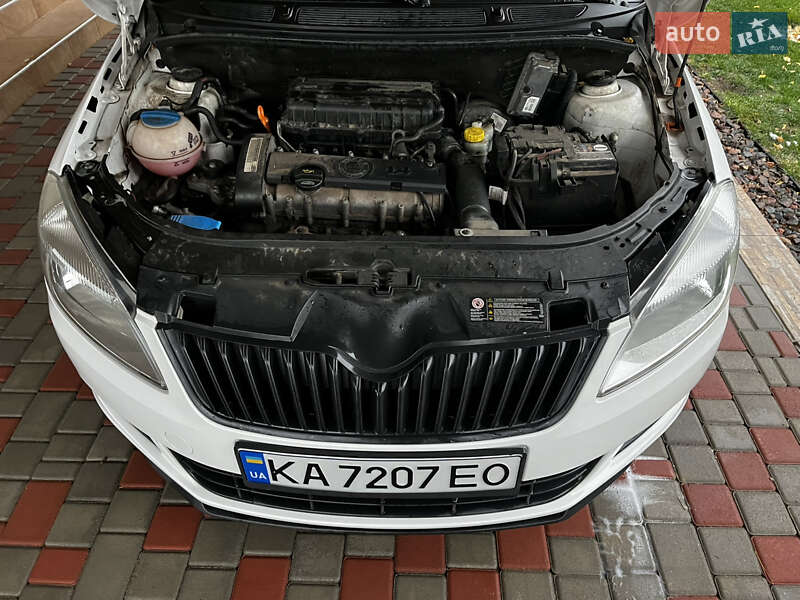 Хэтчбек Skoda Fabia 2010 в Одессе