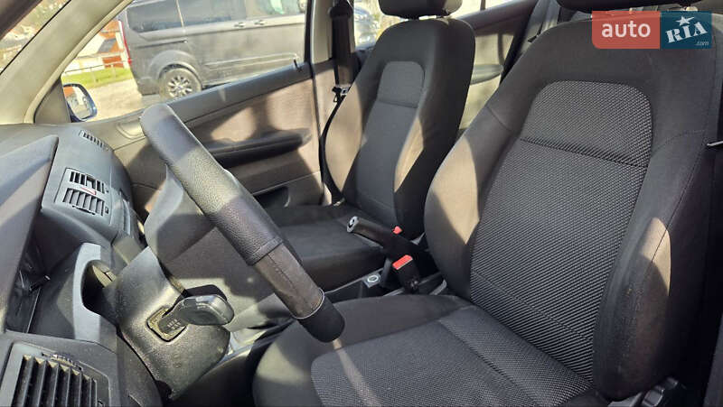 Хэтчбек Skoda Fabia 2007 в Каменском