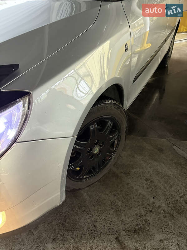 Универсал Skoda Fabia 2009 в Виннице