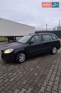 Універсал Skoda Fabia 2008 в Чернівцях