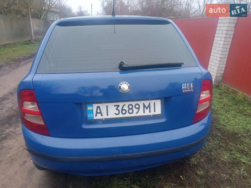 Хэтчбек Skoda Fabia 2005 в Киеве