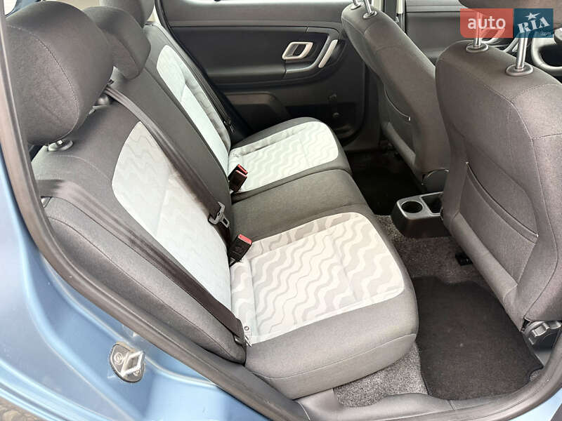 Хетчбек Skoda Fabia 2010 в Луцьку фото 23 Хетчбек Skoda Fabia 2010 в Луцьку