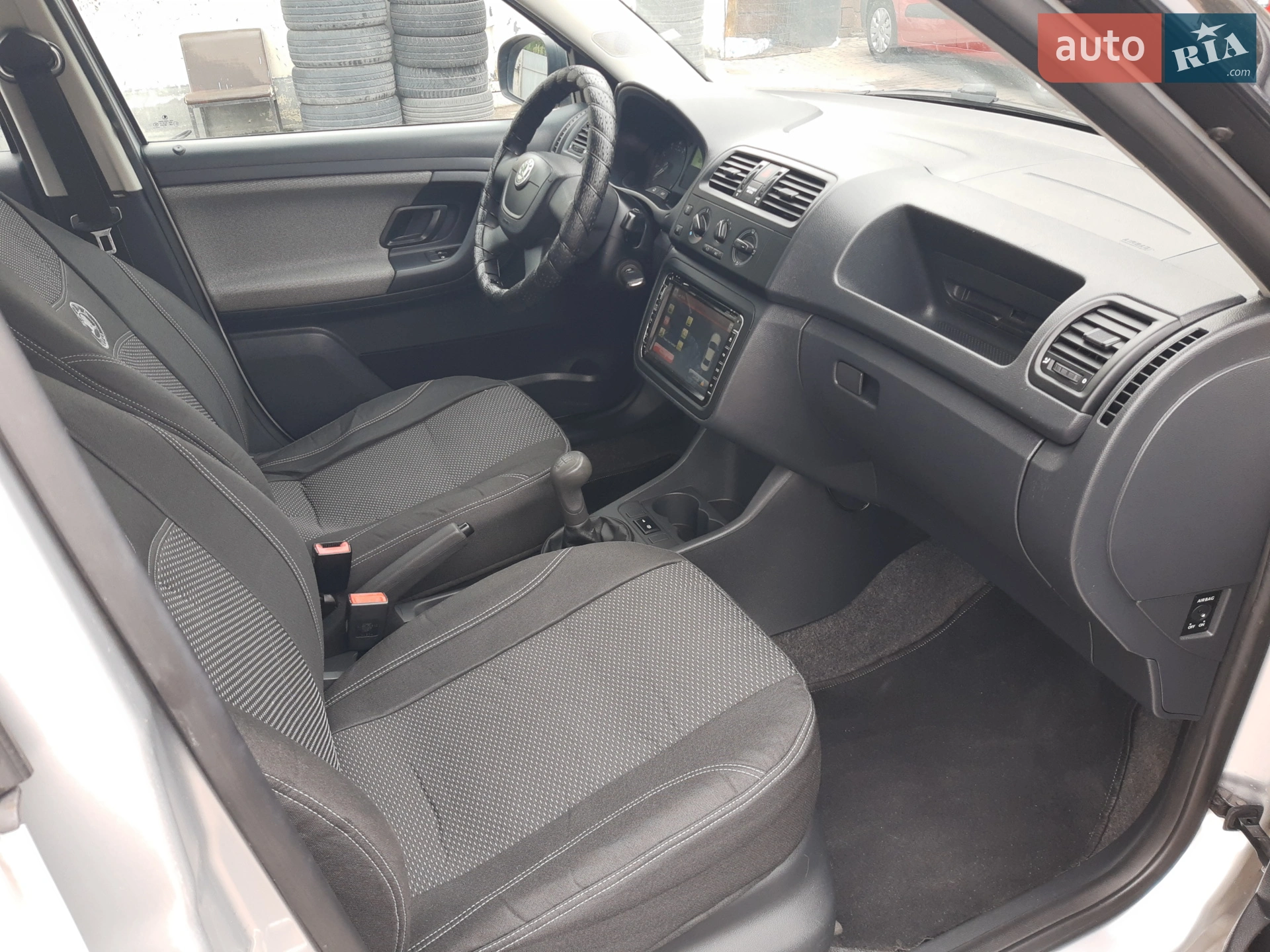 2011 Skoda Fabia - мініатюра 11