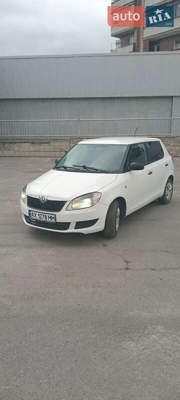 Хэтчбек Skoda Fabia 2012 в Харькове фото Хэтчбек Skoda Fabia 2012 в Харькове