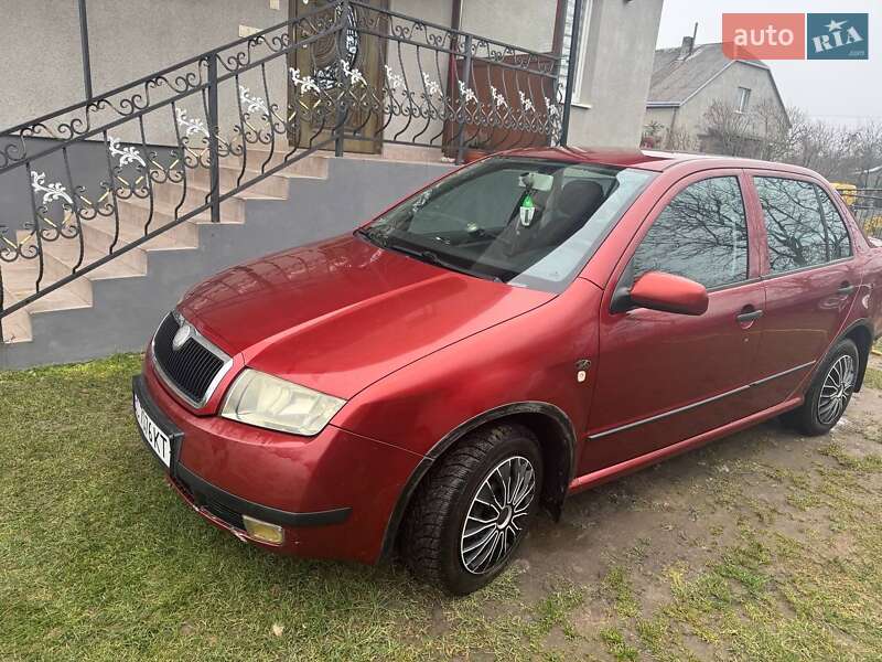 Седан Skoda Fabia 2002 в Золочеве