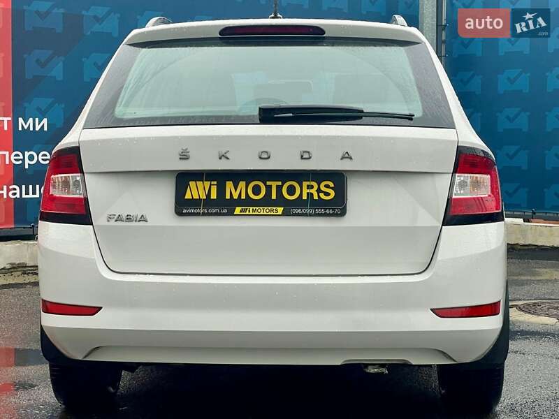 Универсал Skoda Fabia 2021 в Киеве