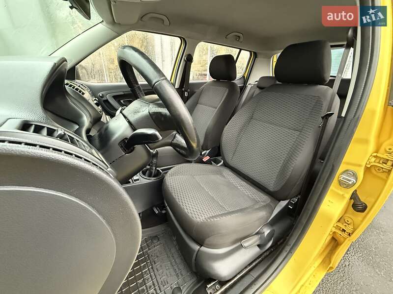 Хетчбек Skoda Fabia 2012 в Києві фото 16 Хетчбек Skoda Fabia 2012 в Києві