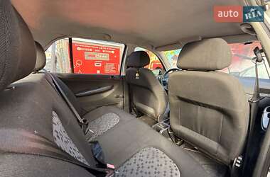 Седан Skoda Fabia 2006 в Киеве