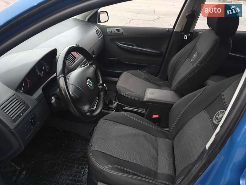 Універсал Skoda Fabia 2004 в Харкові