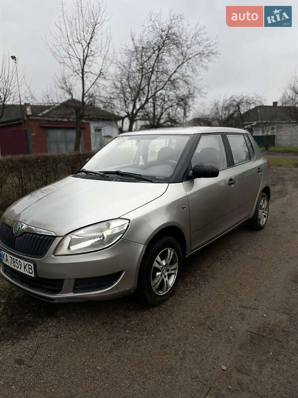 Хэтчбек Skoda Fabia 2012 в Чернигове фото 7 Хэтчбек Skoda Fabia 2012 в Чернигове
