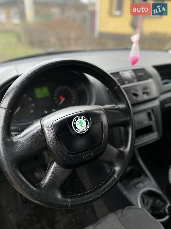 Хэтчбек Skoda Fabia 2012 в Чернигове фото 12 Хэтчбек Skoda Fabia 2012 в Чернигове