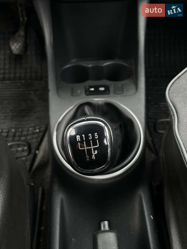 Хэтчбек Skoda Fabia 2012 в Чернигове фото 16 Хэтчбек Skoda Fabia 2012 в Чернигове